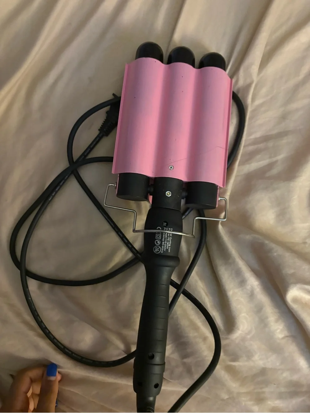 Triple Barrel Pink Hair Waver